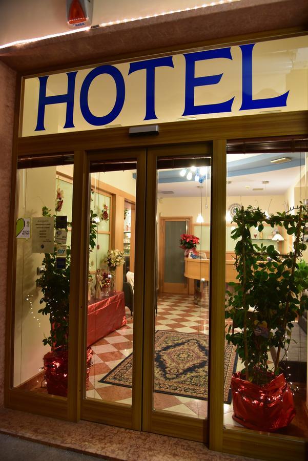 Hotel Residence Sant'Anna Bedonia Экстерьер фото